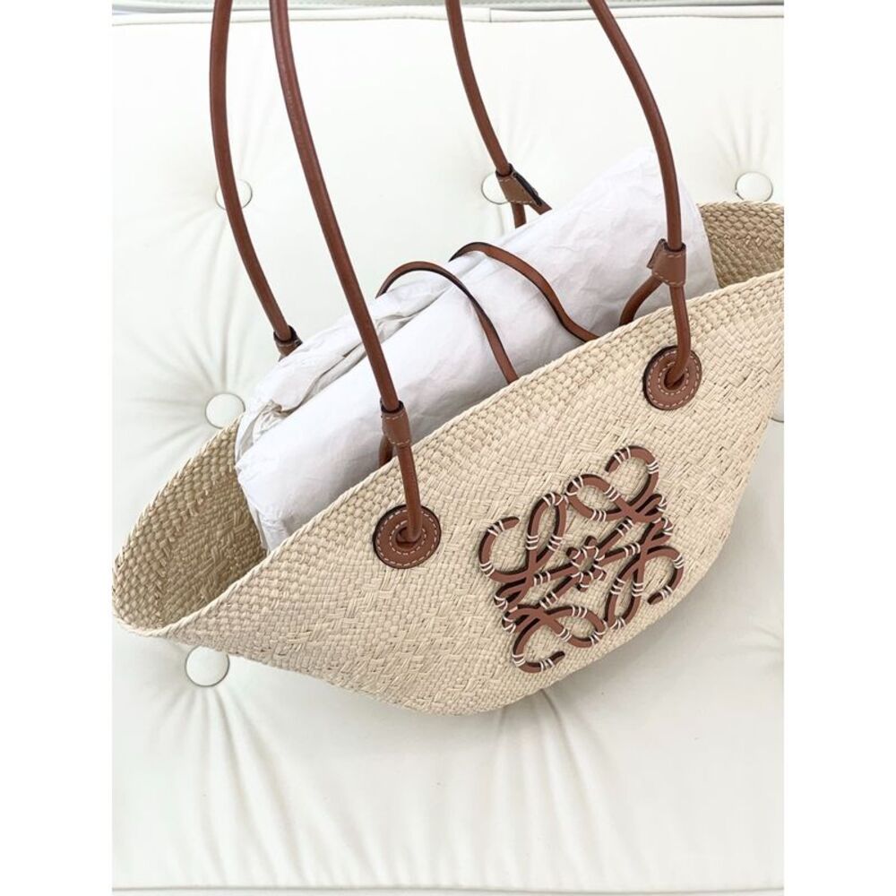 Loewe Women Pre-Loved Bag Brand New Condition - Picture 3 of 8